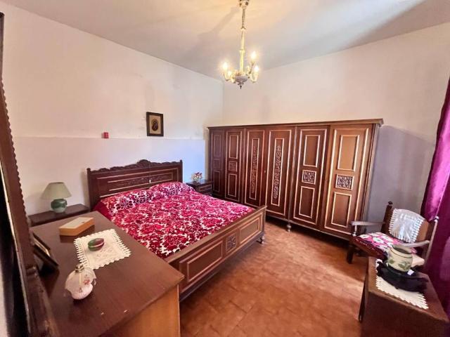 Appartamento in vendita a Castell'Azzara GR