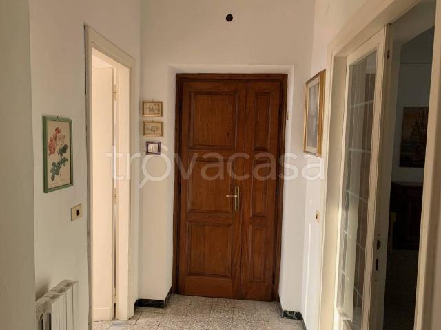 Appartamento in vendita a Castell'Azzara via Aldobrandeschi, 64