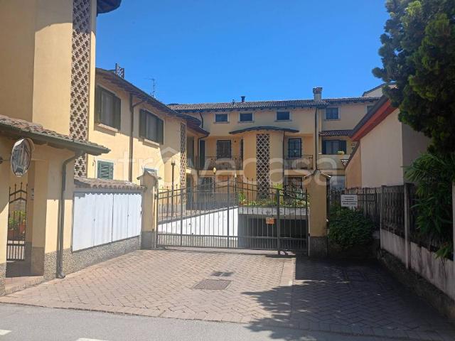 Appartamento in vendita a Castelleone via per Corte Madama