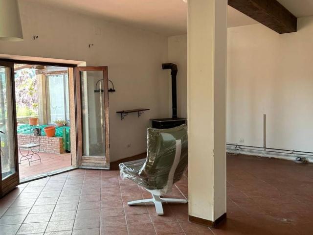 Appartamento in vendita a Castellina in Chianti SI