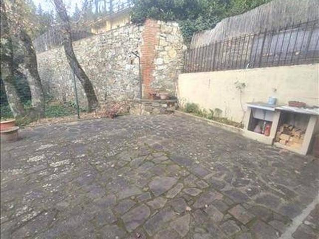 Appartamento in vendita a Castellina in Chianti SI