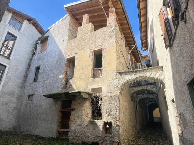 Appartamento in vendita a Castello Cabiaglio VA
