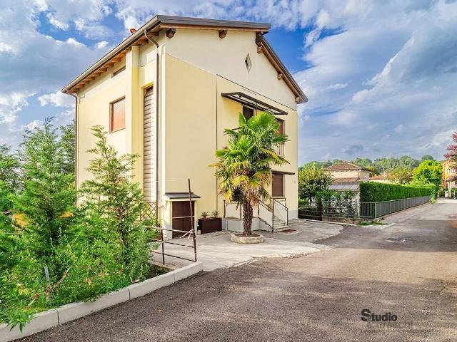 Appartamento in vendita a Castello di Brianza LC