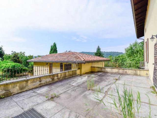 Appartamento in vendita a Castello di Brianza LC