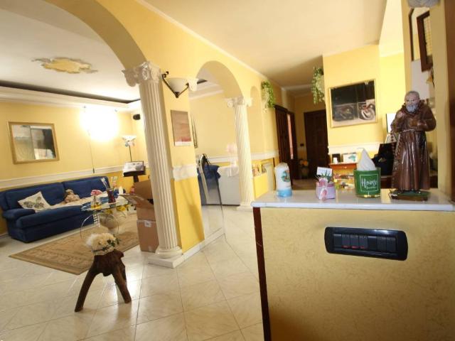 Appartamento in vendita a Castello di Cisterna NA