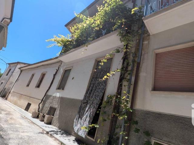 Appartamento in vendita a Castelvecchio Subequo