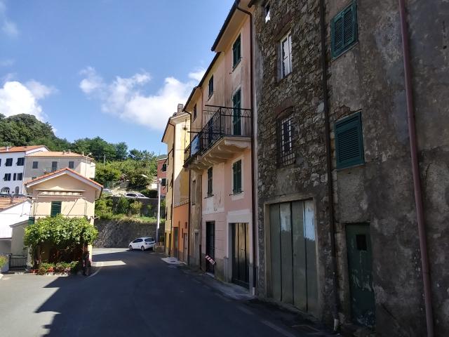 Appartamento in vendita a Castiglione Chiavarese