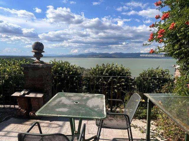 Appartamento in vendita a Castiglione del Lago PG