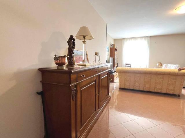 Appartamento in vendita a Castiglione del Lago PG