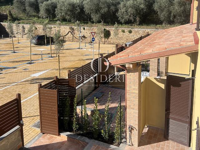 APPARTAMENTO in VENDITA a CASTIGLIONE DELLA PESCAIA CENTRO di 6 vani