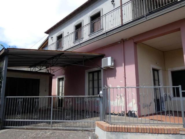 Appartamento in vendita a Castiglione Di Sicilia