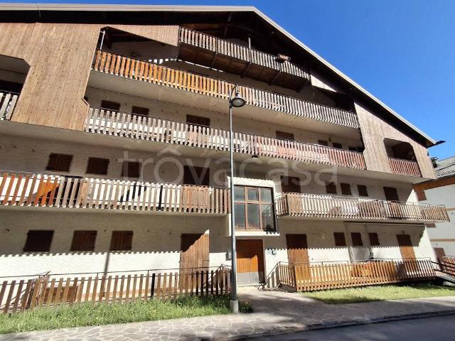 Appartamento in vendita a Castione della Presolana via Pian del Termen, 6