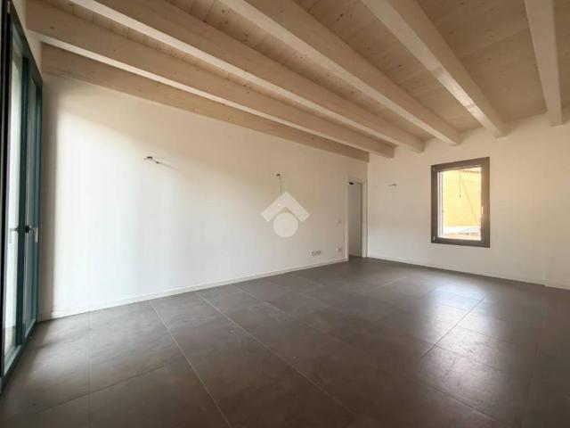 Appartamento in vendita a Castrezzato BS