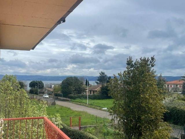 Appartamento in vendita a Capodimonte VT
