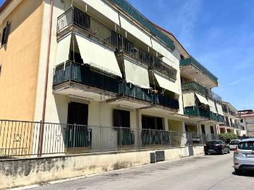 Appartamento in vendita a Capodrise CE