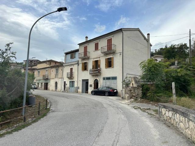 Appartamento in vendita a Capestrano AQ