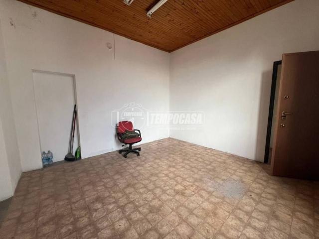 Appartamento in vendita a Capiago Intimiano CO