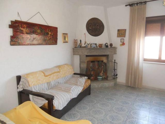 Appartamento in vendita a Capistrello AQ