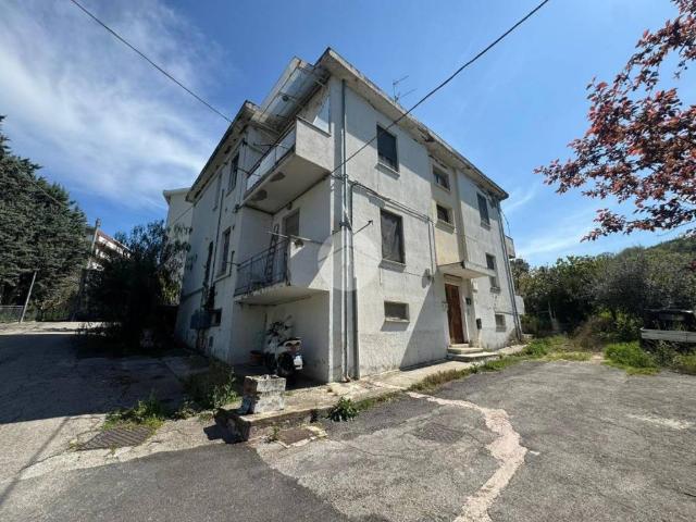 Appartamento in vendita a Cappelle sul Tavo PE