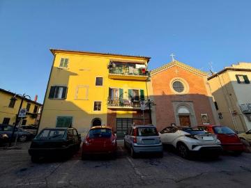 Appartamento in vendita a Capraia e Limite FI