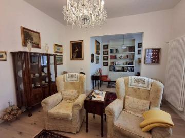 Appartamento in vendita a Capraia e Limite FI