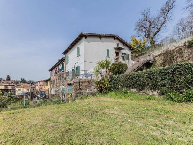 Appartamento in vendita a Capranica VT