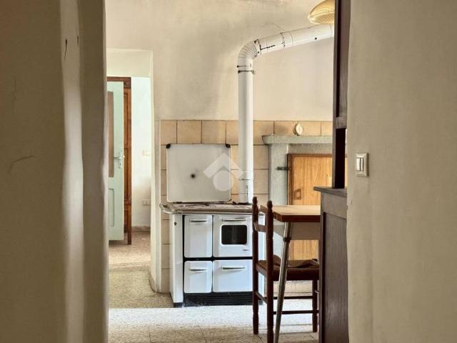 Appartamento in vendita a Caprarola VT