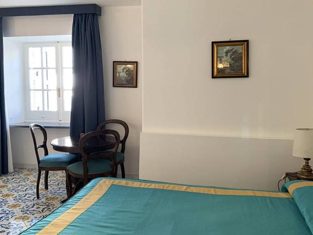 Appartamento in vendita a Capri NA