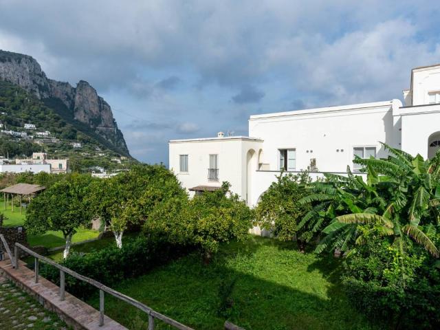 Appartamento in vendita a Capri NA