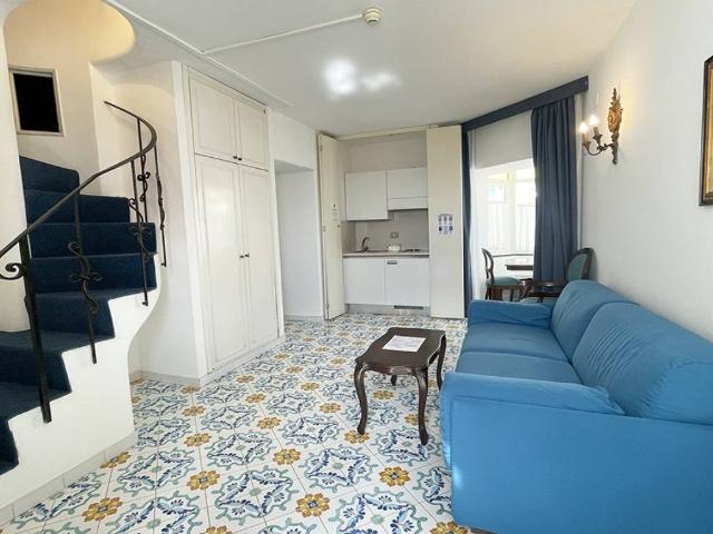 Appartamento in vendita a Capri NA