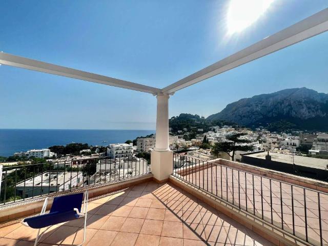 Appartamento in vendita a Capri NA