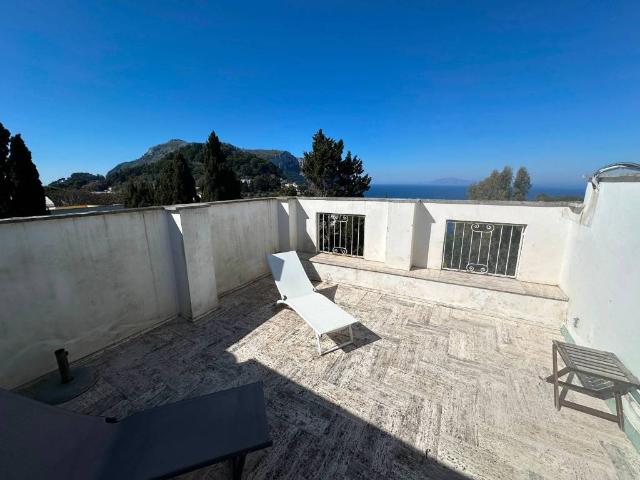 Appartamento in vendita a Capri NA