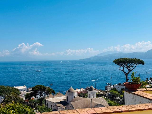 Appartamento in vendita a Capri NA