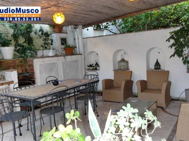 Appartamento in vendita a Capri NA