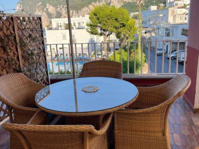 Appartamento in vendita a Capri NA