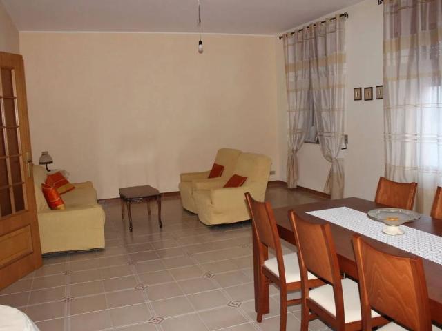 Appartamento in vendita a Capri Leone ME