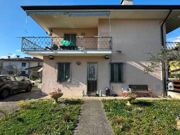 Appartamento in vendita a Capriva del Friuli GO
