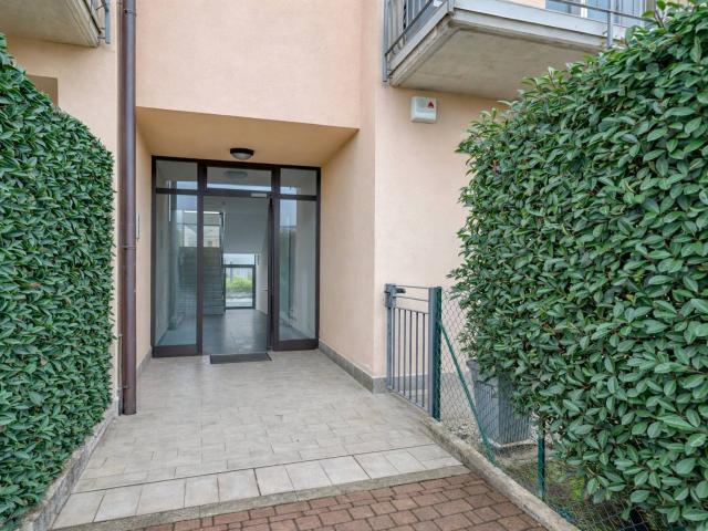 Appartamento in vendita a Carnago, Rovate