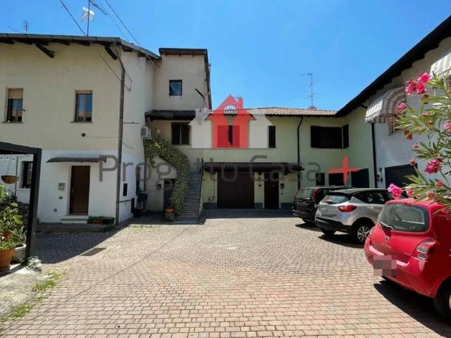 Appartamento in vendita a Carnago VA