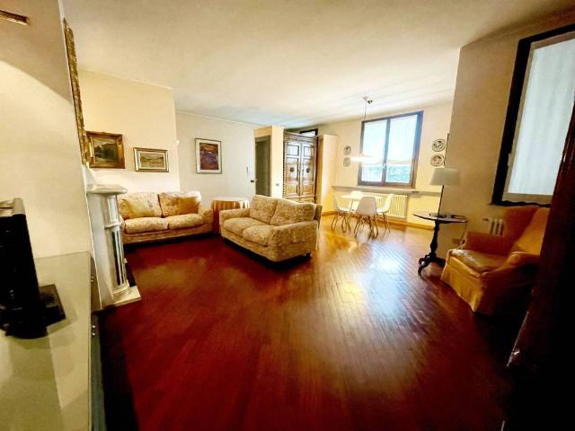 Appartamento in vendita a Carnate MB