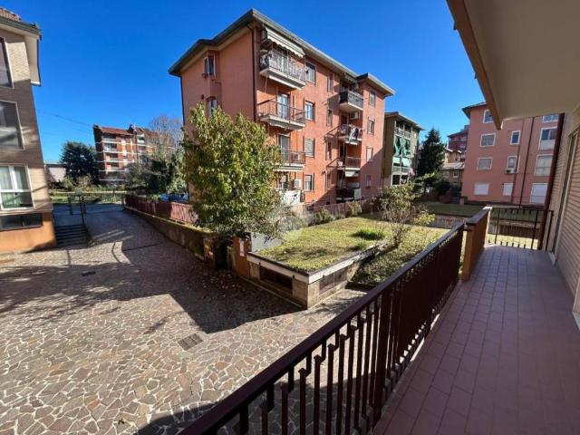 Appartamento in vendita a Carnate MB