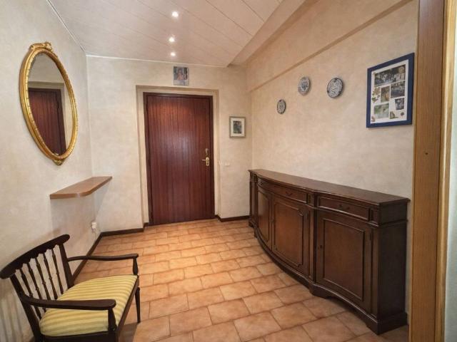 Appartamento in vendita a Carnate MB