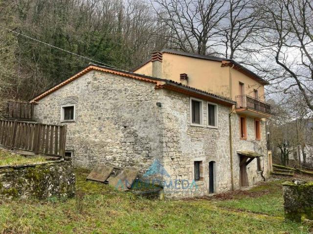 Appartamento in vendita a Carovilli IS