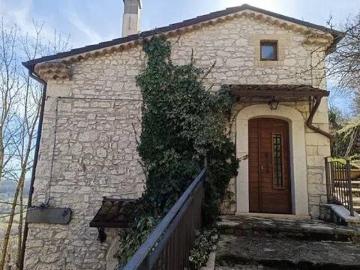 Appartamento in vendita a Carovilli IS