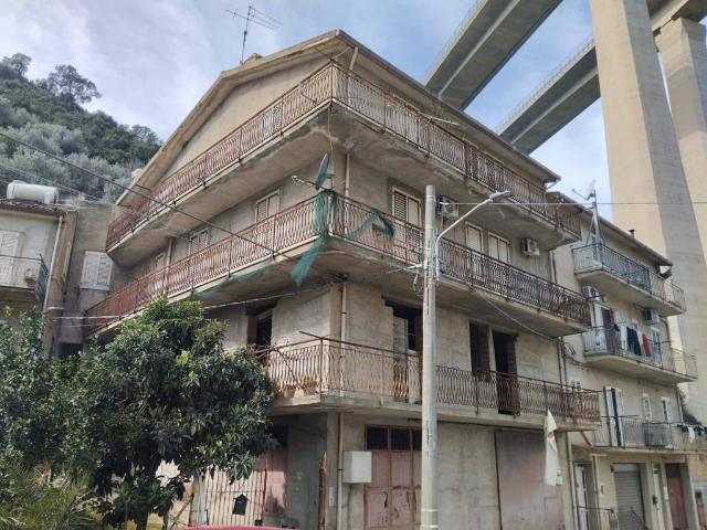 Appartamento in vendita a Caronia ME