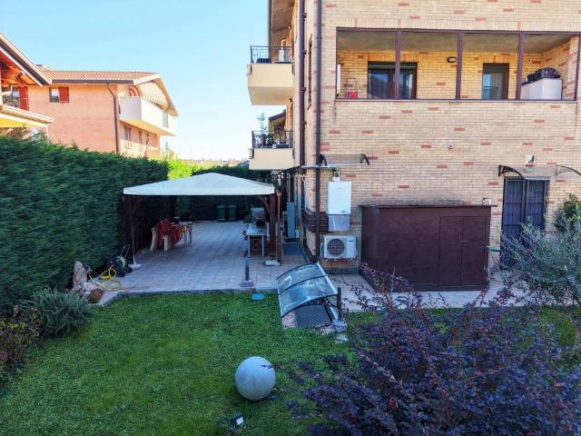 Appartamento in vendita a Caronno Pertusella VA