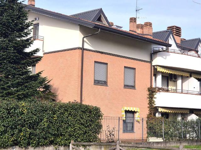 Appartamento in vendita a Caronno Pertusella VA