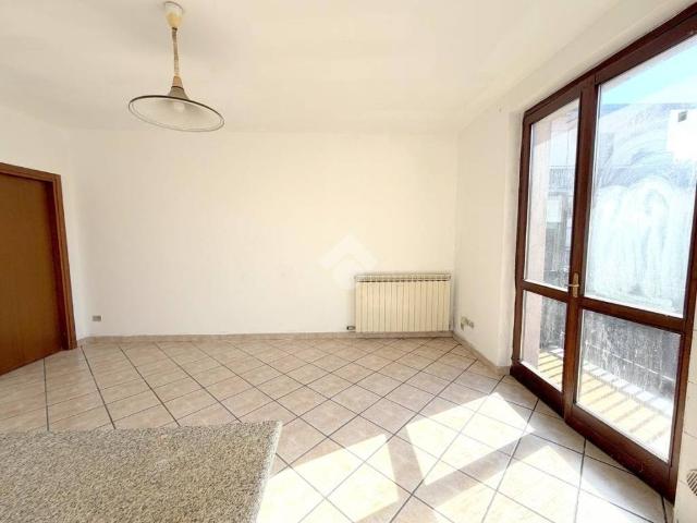 Appartamento in vendita a Caronno Pertusella VA