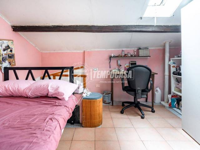 Appartamento in vendita a Caronno Pertusella VA
