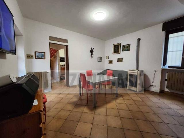 Appartamento in vendita a Caronno Varesino VA